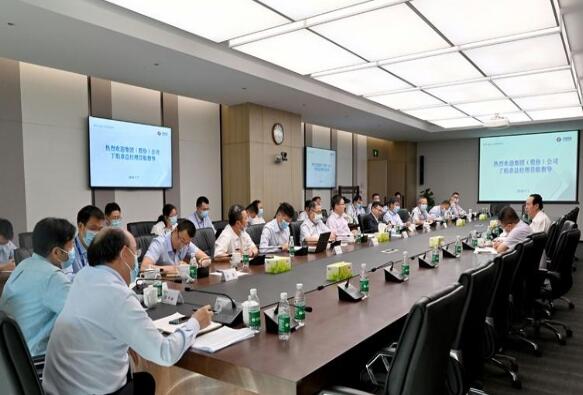 中國電建集團公司黨委副書記、總經(jīng)理丁焰章到電建國際公司調(diào)研
