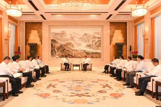 舒印彪拜會湖北省委書記應(yīng)勇、省長王曉東