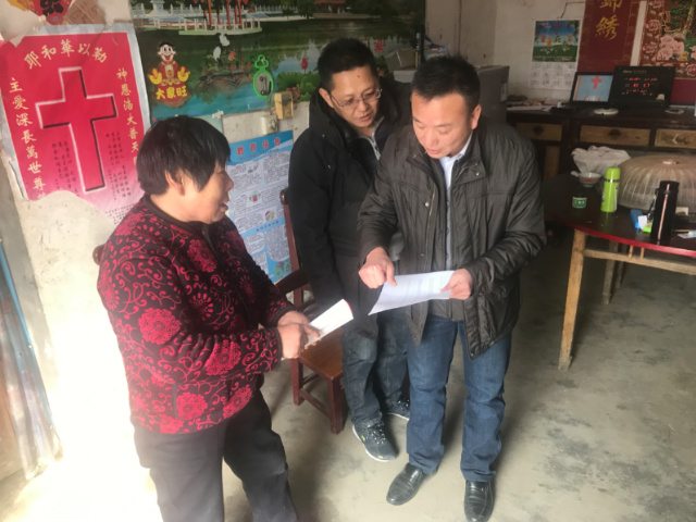 張紅軍：用真心，換真情，扶真貧
