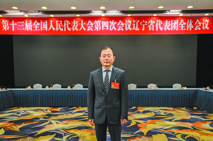 國(guó)人大代表 國(guó)網(wǎng)遼寧省電力有限公司董事長(zhǎng)、黨委書(shū)記石玉東：加強(qiáng)能源互濟(jì) 促進(jìn)能源互聯(lián)