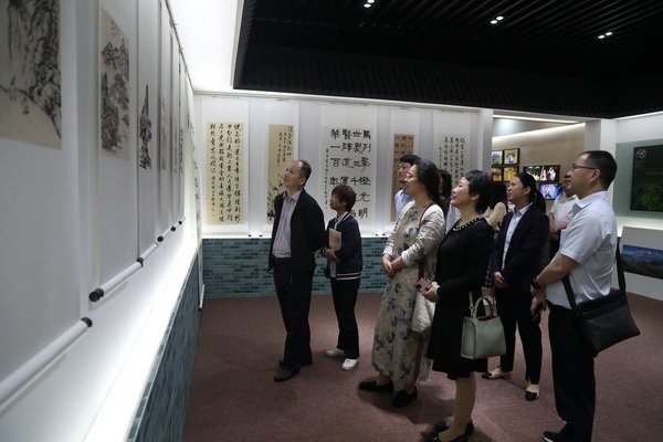 國(guó)網(wǎng)寧海縣供電公司開(kāi)展建黨百年職工廉政書(shū)畫(huà)攝影聯(lián)展