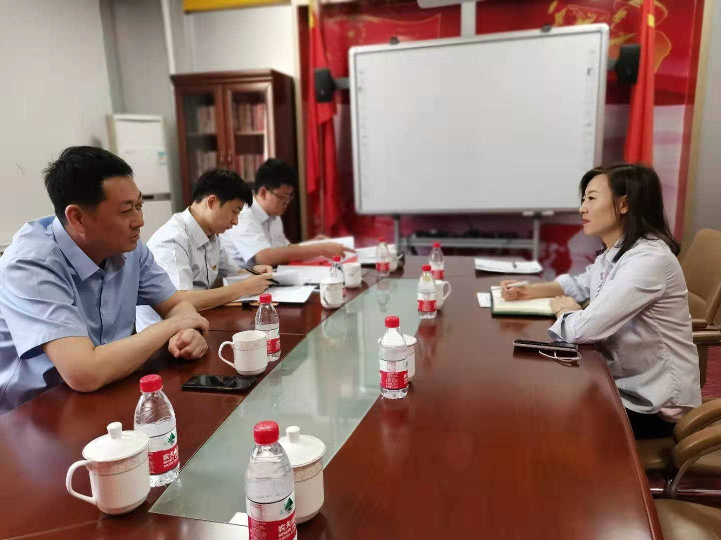 副局長(zhǎng)王永強(qiáng)到烏海電業(yè)局千里山分局開(kāi)展黨史學(xué)習(xí)教育督導(dǎo)、領(lǐng)學(xué)