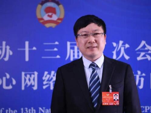 【兩會(huì)】云南聯(lián)通總經(jīng)理張?jiān)朴拢喊l(fā)揮通信央企數(shù)字經(jīng)濟(jì)發(fā)展主力軍作用，推進(jìn)5G公眾應(yīng)用健康發(fā)展