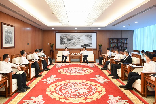 舒印彪鄧建玲會(huì)見(jiàn)保定市委書(shū)記黨曉龍、市長(zhǎng)閆繼紅