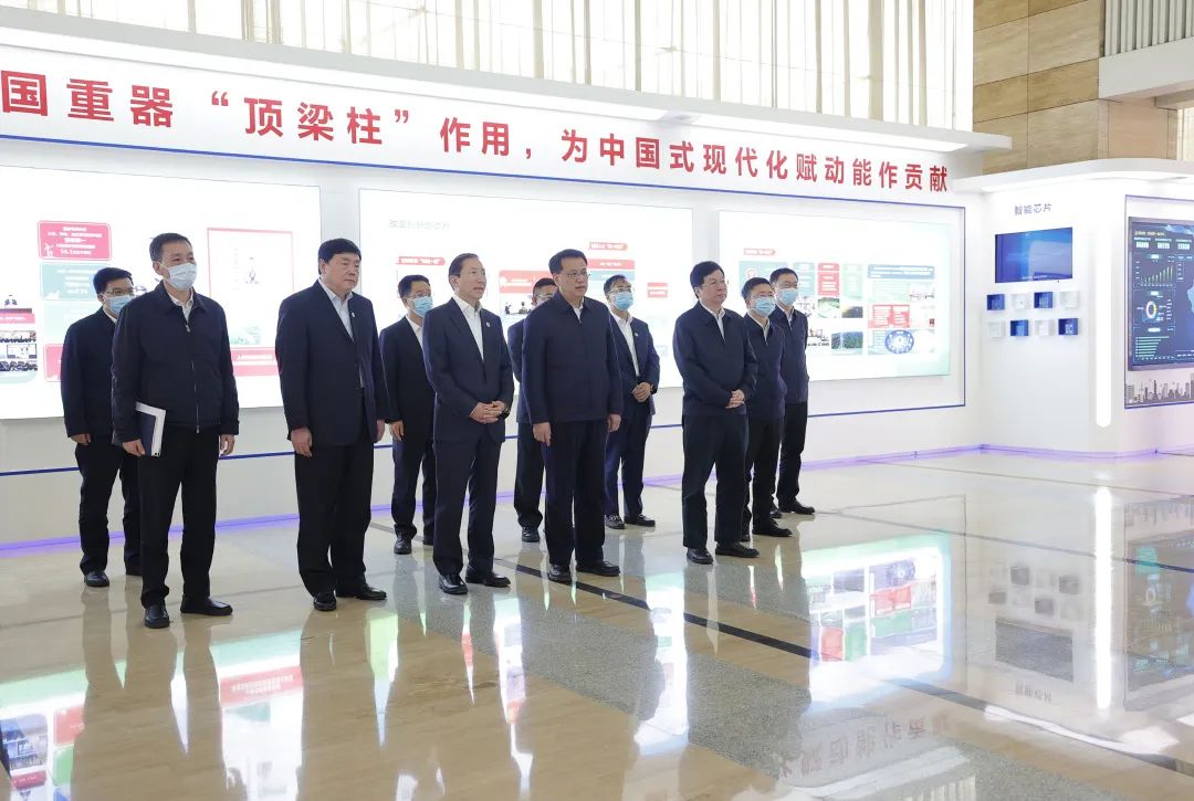 重慶市委書記袁家軍、市長(zhǎng)胡衡華與國(guó)家電網(wǎng)董事長(zhǎng)辛保安、總經(jīng)理張智剛會(huì)談