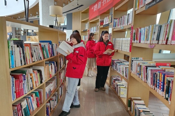 烏海供電公司聯(lián)合黨支部：開展“中華民族一家親，同心共筑中國夢”全民閱讀活動