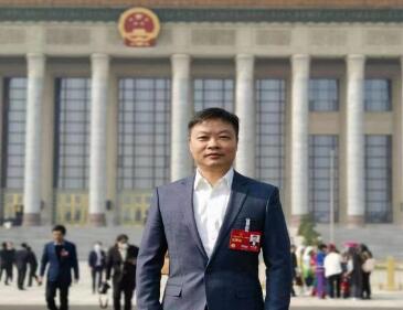 【兩會好聲音】全國人大代表、小鵬汽車董事長何小鵬：探索限定場景無人駕駛法規(guī)，助力車網(wǎng)融合和低空經(jīng)濟騰飛