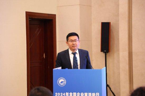 2023年中國新能源汽車銷量達950萬輛，在新能源汽車領(lǐng)域全球領(lǐng)先