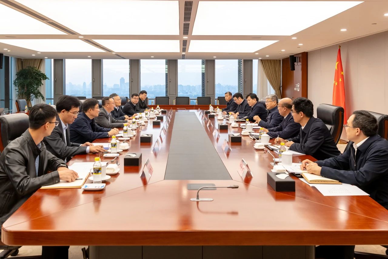 國家能源集團黨組書記、董事長劉國躍會見中國礦業(yè)大學校長趙宏偉
