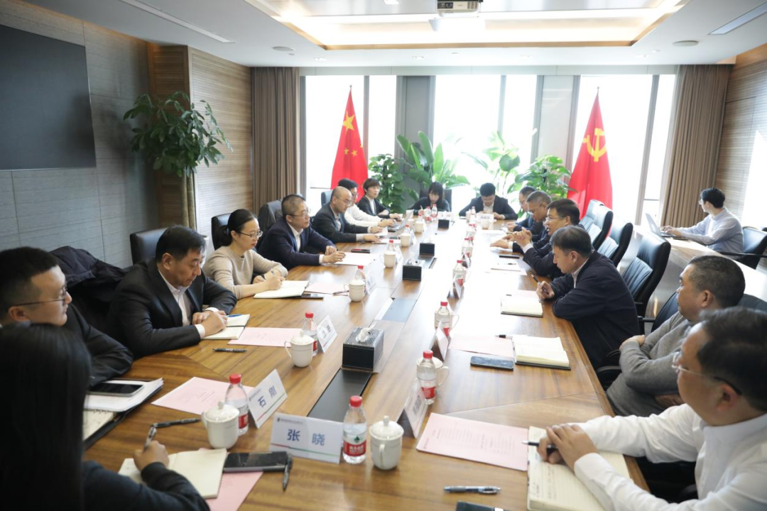 國家電投浙江公司總經(jīng)理、黨委副書記黃保軍會見浙商銀行總行黨委委員、副行長景峰