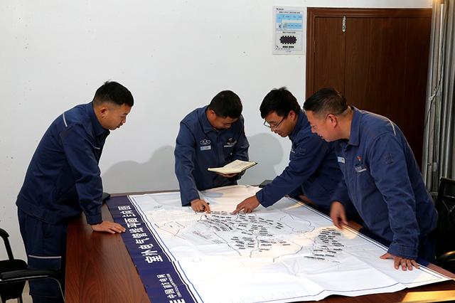貴州興義供電局研發(fā)“智電擎鋒”機(jī)器人，實(shí)現(xiàn)營(yíng)配協(xié)同新突破