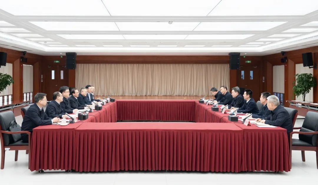 華電集團(tuán)江毅、葉向東拜會(huì)國(guó)家能源局黨組書記、局長(zhǎng)王宏志