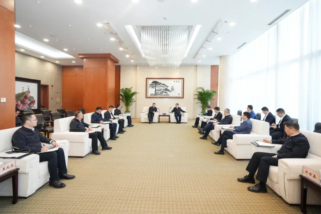 華能集團(tuán)董事長溫樞剛、總經(jīng)理張文峰會(huì)見哈電集團(tuán)董事長曹志安、總經(jīng)理黃偉